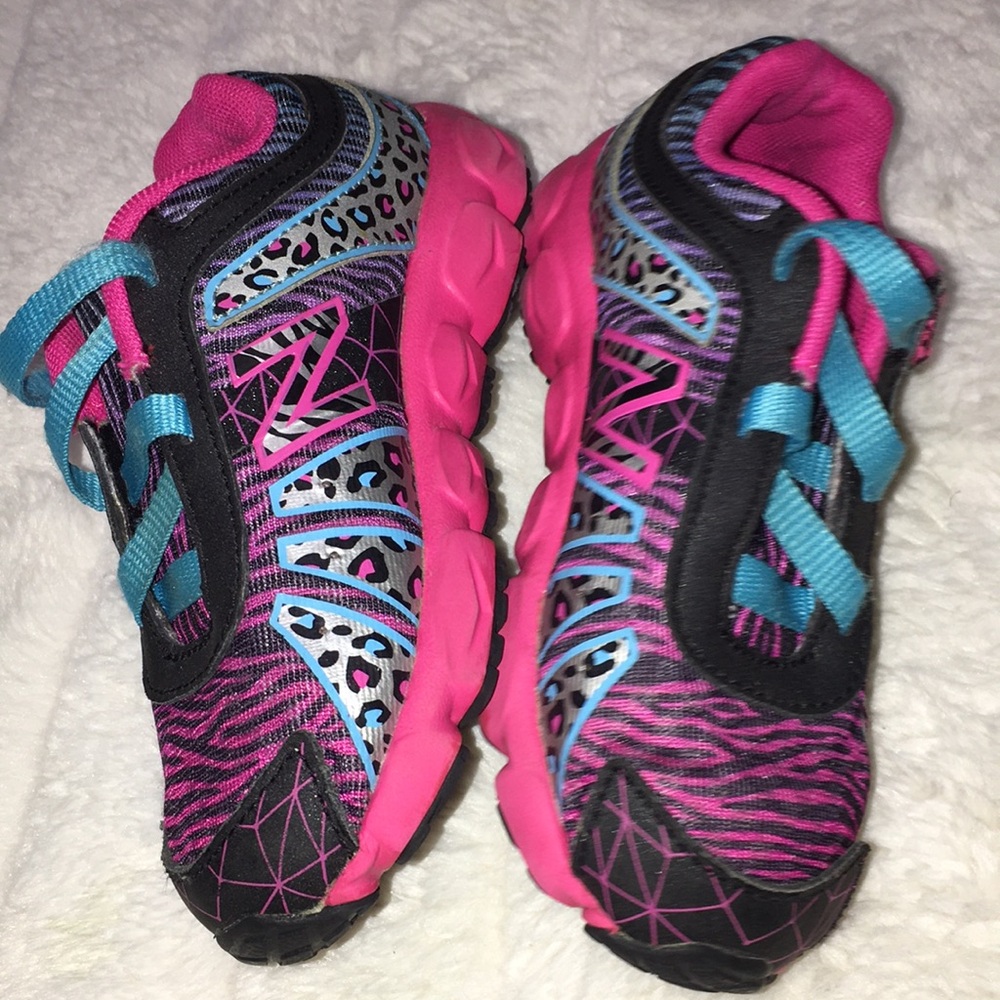 New Balance - Picture 3 of 9